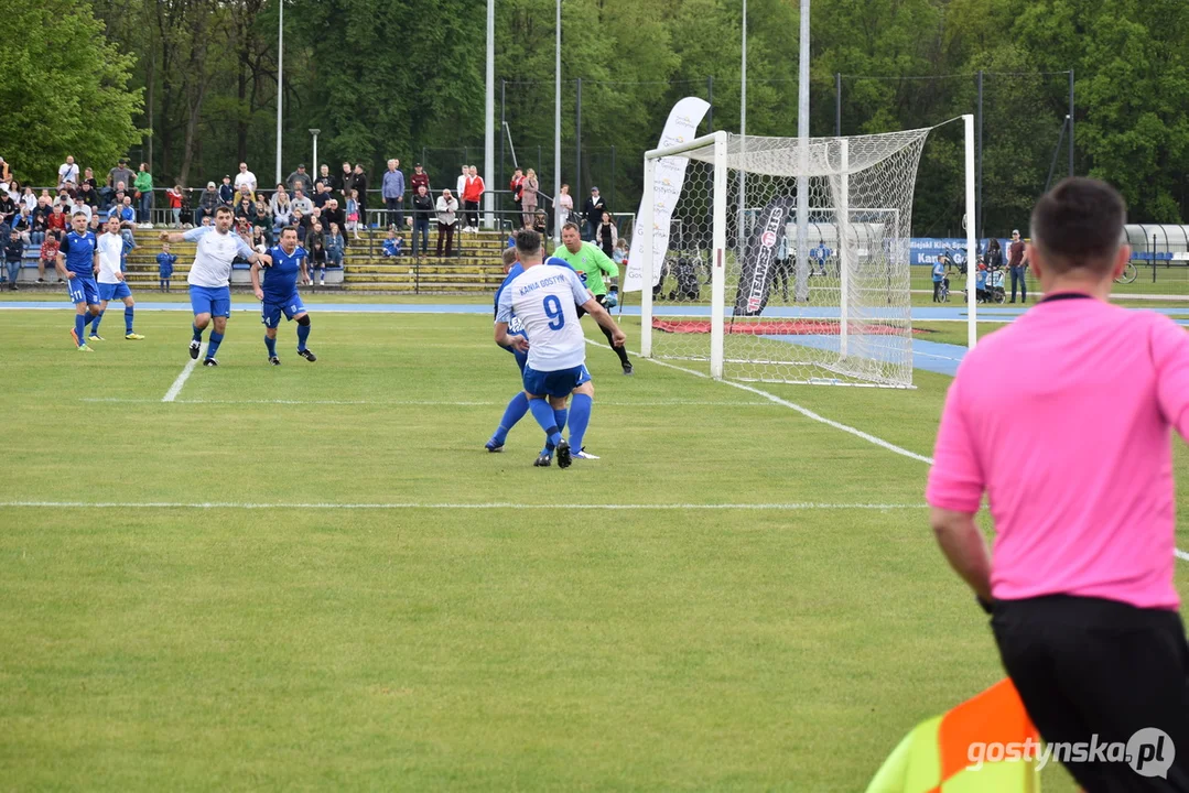 Mecz oldboyów Kani Gostyń i Lecha Poznań na 100-lecie Kani