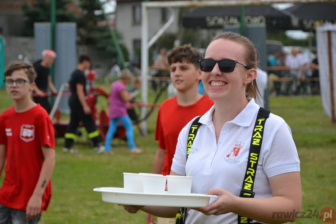 Festyn "Bezpieczne Wakacje z Mundurem" w Sobiałkowie