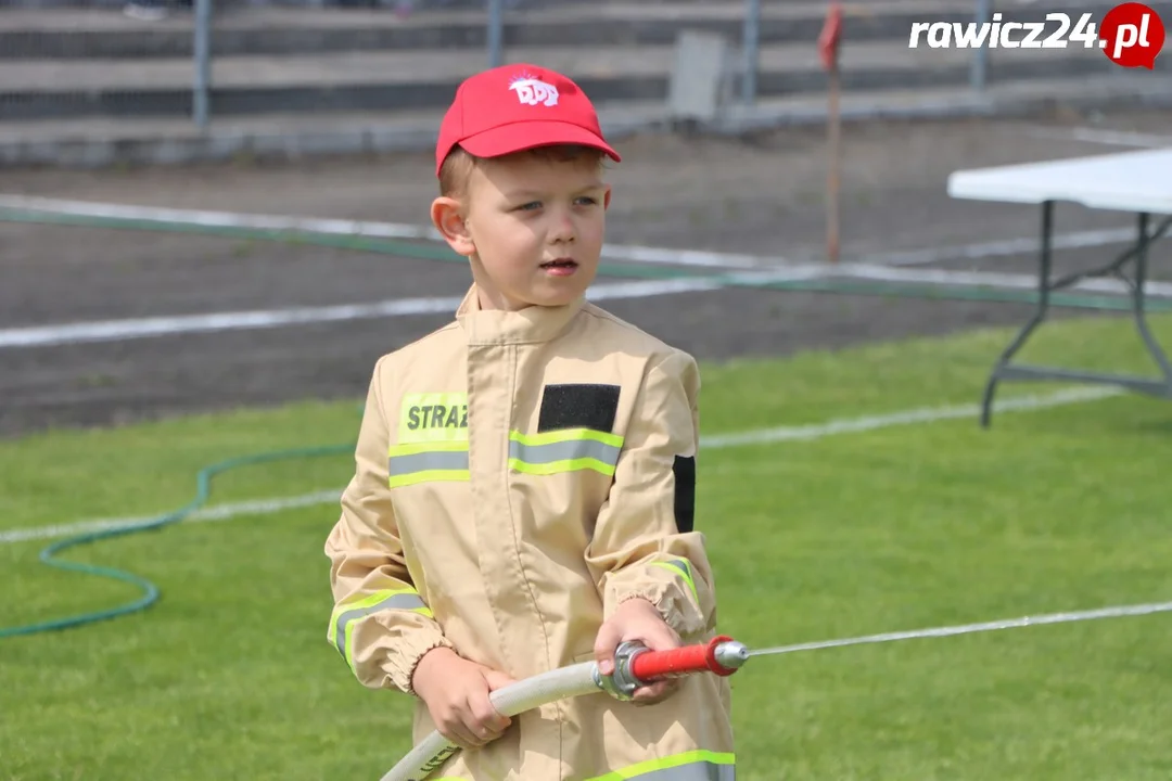 Dziecięce Drużyny Pożarnicze na zawodach w Miejskiej GórceDziecięce Drużyny Pożarnicze na zawodach w Miejskiej Górce