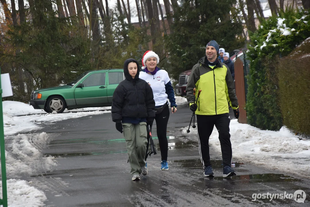 Mikołajkowy Charytatywny Marsz Nordic Walking „Idziemy dla Julki”