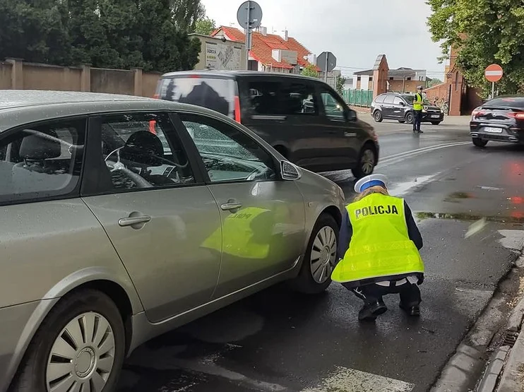 Rawicz. Nastolatka potrącona na przejściu dla pieszych - Zdjęcie główne