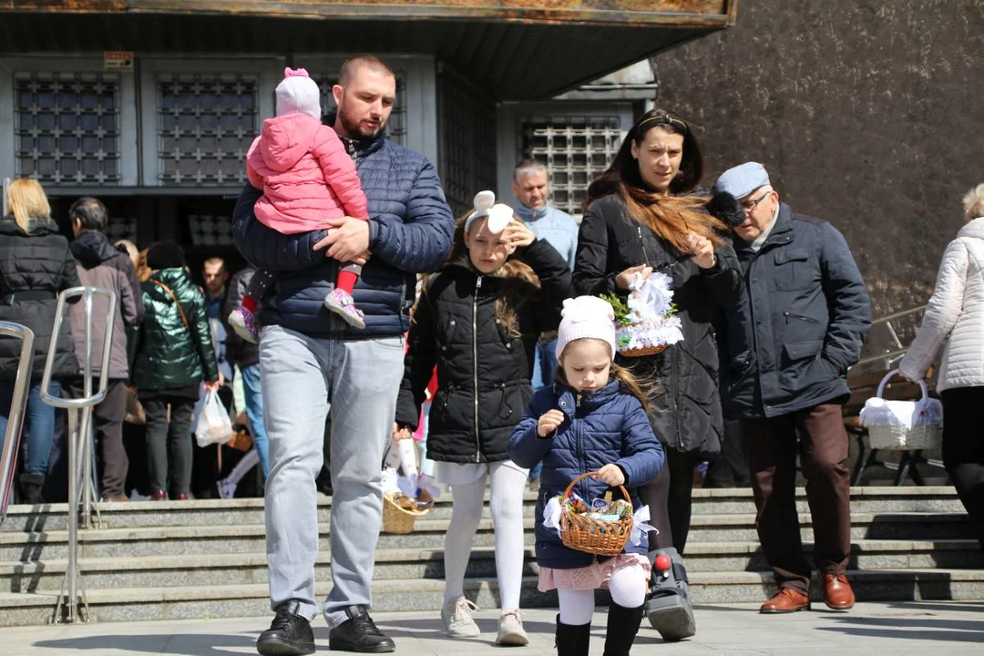 Gdzie do spowiedzi przed świętami? O której poświęcisz pokarmy w Wielką Sobotę w Jarocinie?