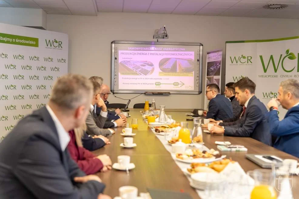 Wiceminister Miłosz Motyka w Wielkopolskim Centrum Recyklingu w Jarocinie