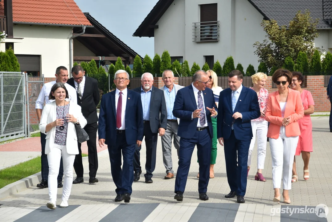 Oddanie do użytku ulic Wiejskiej, Rolniczej i Ogrodowej w Pępowie oraz kanalizacji sanitarnej i drogi w Babkowicach