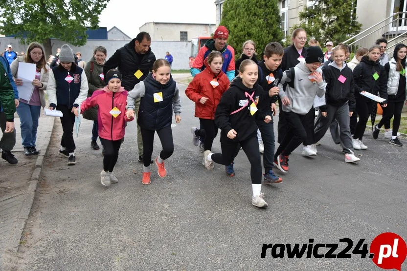 Bojanowo. 29 szkolnych drużyn w grze miejskiej (ZDJĘCIA) - Zdjęcie główne