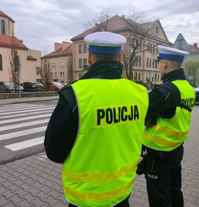 Nietypowa akcja ostrowskiej "drogówki". Przeprowadzili działania z użyciem drona