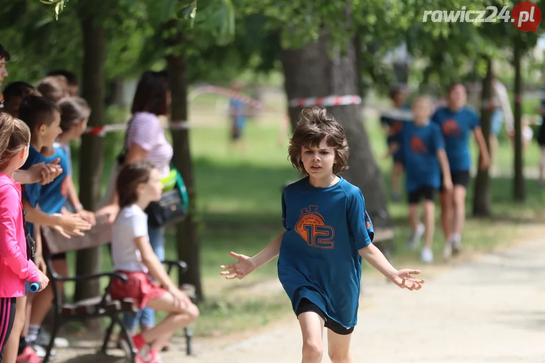 Sztafety szkolne w ramach 24h Rawickiego Festiwalu Sportu