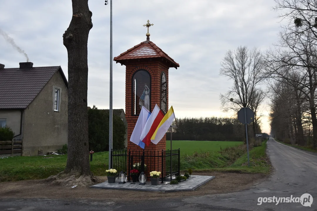 Poświęcenie kapliczki maryjnej w Bruczkowie (gm. Borek Wlkp.)