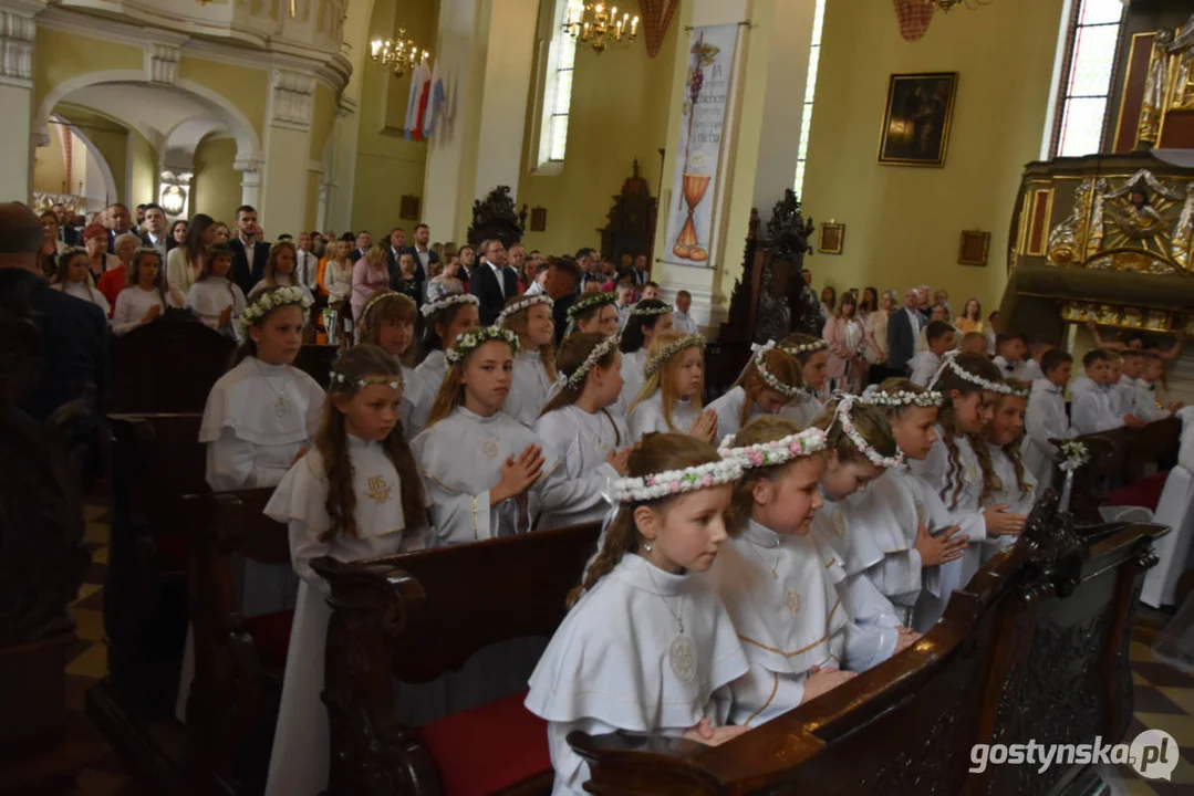 Uroczystość Pierwszej Komunii Świętej w parafii farnej w Gostyniu