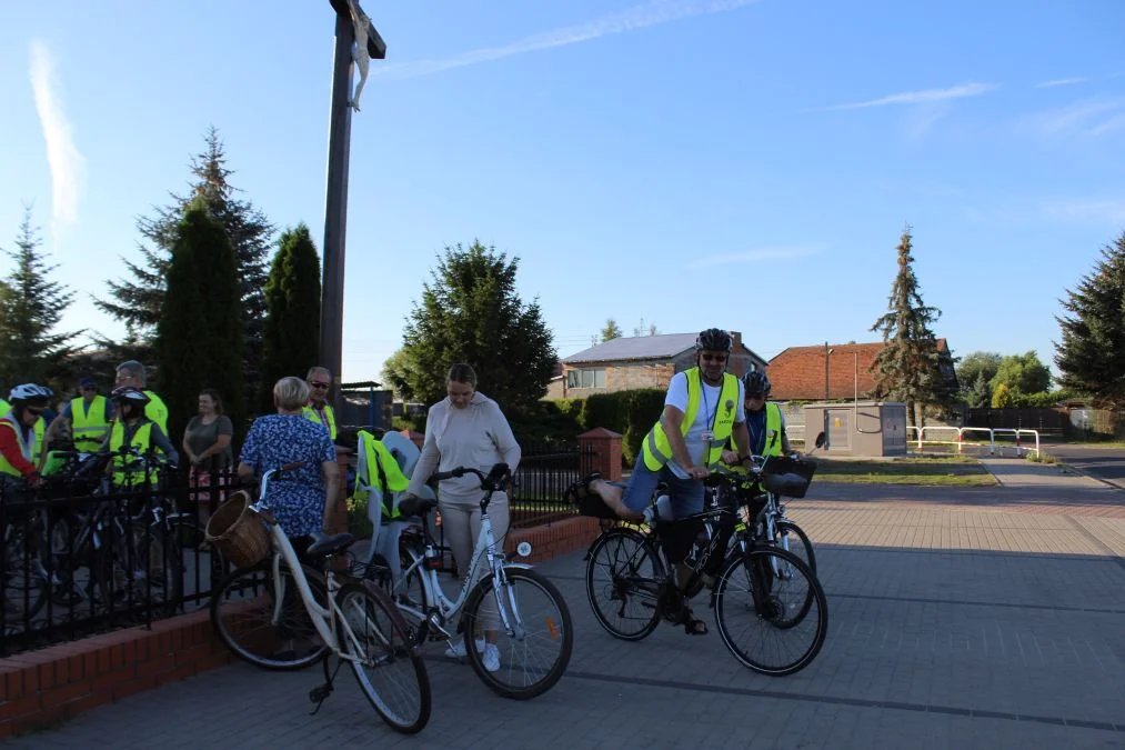 Rowerzyści z Jarocina wyruszyli w drogę na Jasną Górę