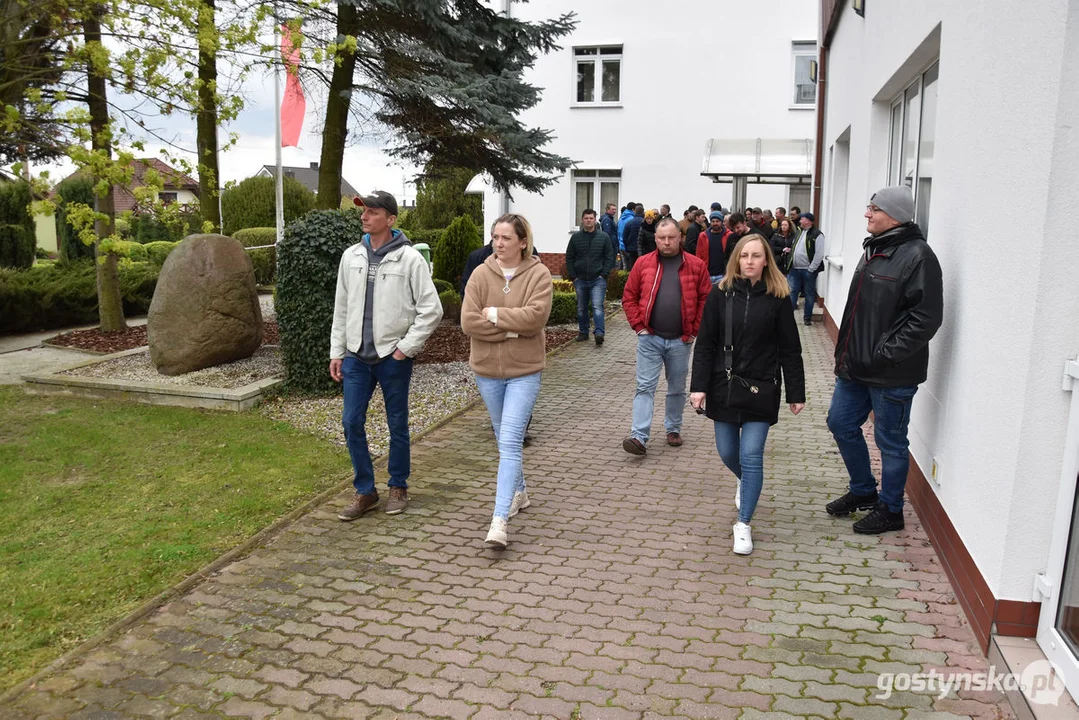 Protest dostawców mleka do Spółdzielni Mleczarskiej w Gostyniu