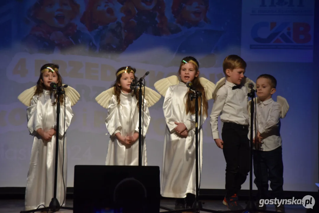 Przedszkolny Przegląd Kolęd i Pastorałek w centrum kultury w Piaskach