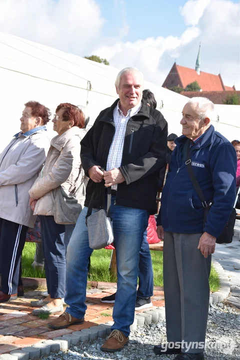 Młodzieżowa Rada Miejska w Gostyniu dla seniorów z Domu Dziennego Senior +