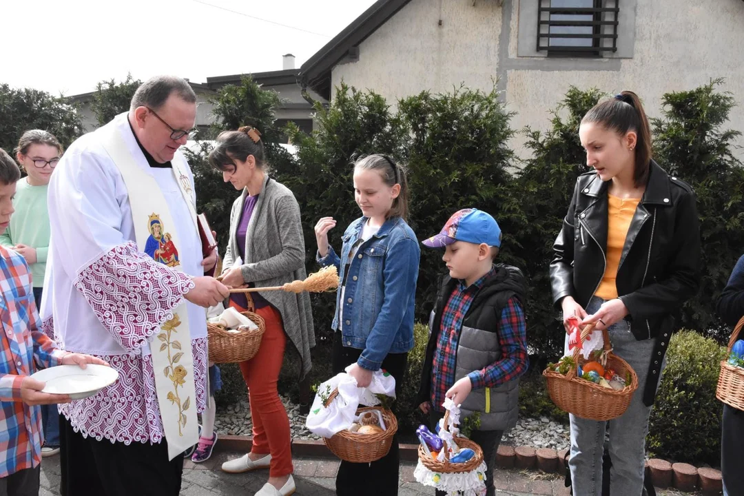 Święcenie potraw w Lutogniewie, Dzierżanowie, Bożacinie i Wróżewach [ZDJĘCIA]