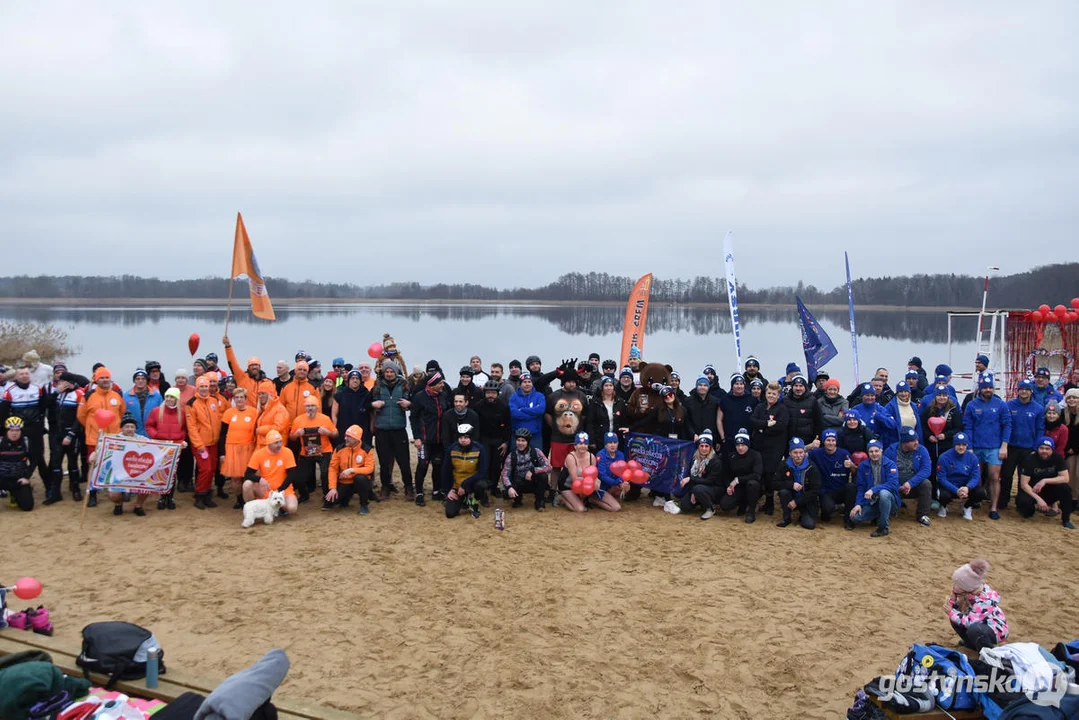 Klub Morsów "Niedźwiedź" Gostyń zorganizował dla WOŚP piknik na plaży jeziora cichowskiego