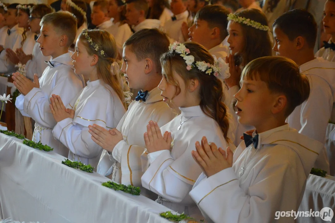 Pierwsza Komunia Św. w parafii pw. św. Jadwigi w Pępowie