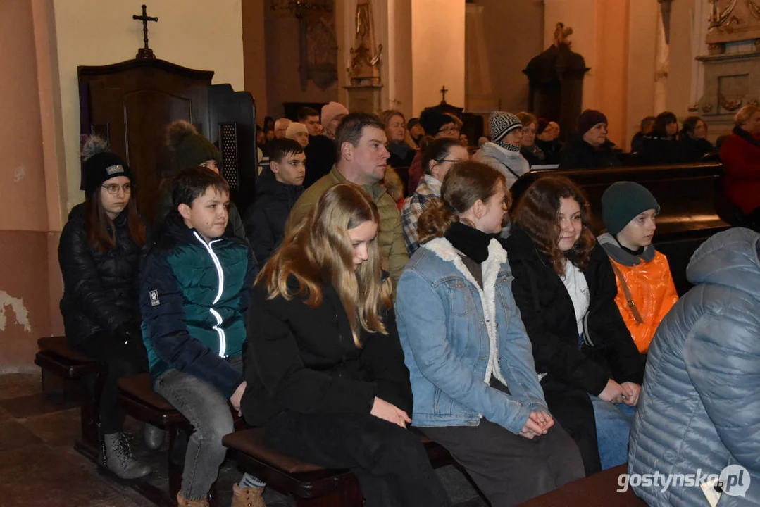 Chór Słowiki 60 - koncert kolęd w kościele na Zdzieżu w Borku Wlkp.