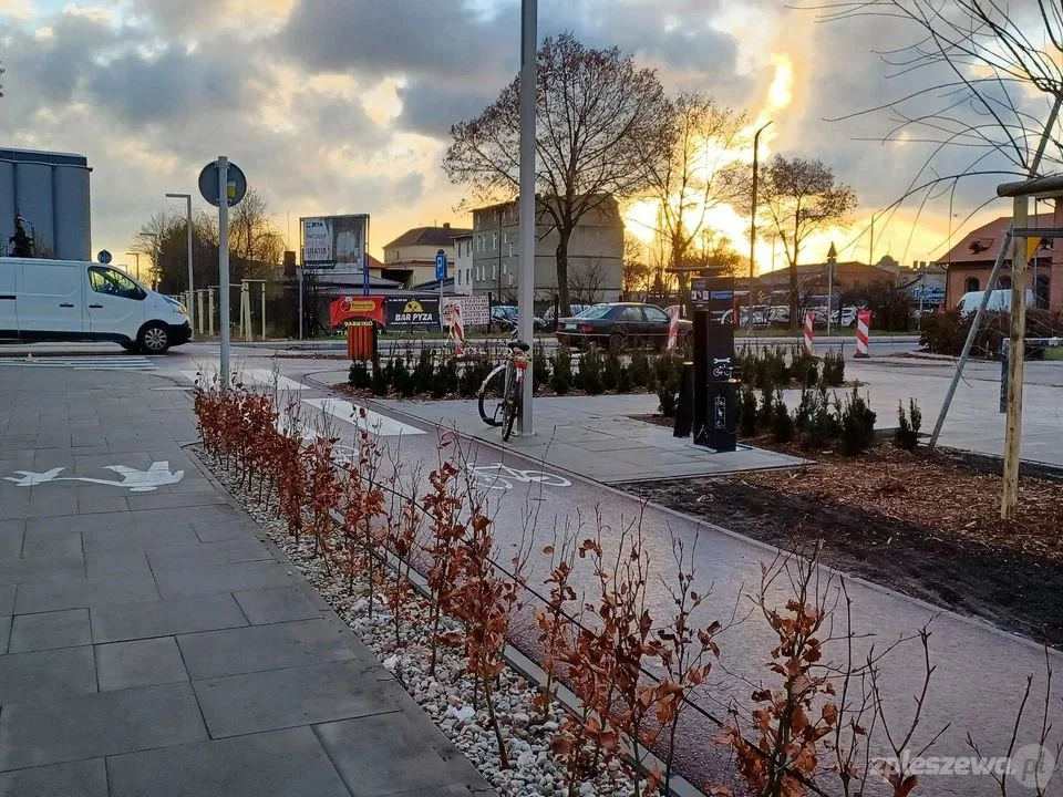 Przy nowym parkingu w Pleszewie brakuje miejsc dla rowerów. Będą zmiany? - Zdjęcie główne