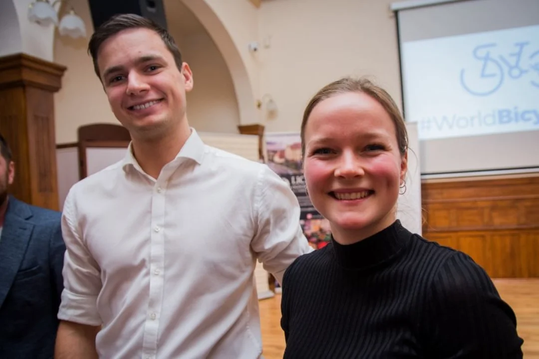 Julie Erch Petersen i Andreas Markussen objechali świat na rowerach. Przybyli także do Jarocina