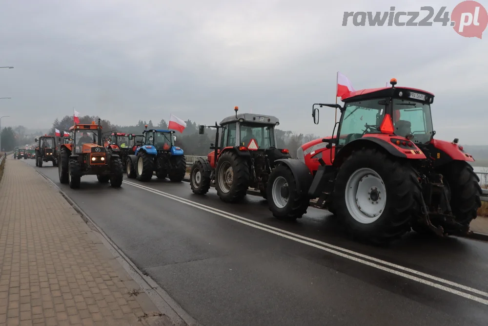 Protest rolników w okolicy Załęcza i na S5