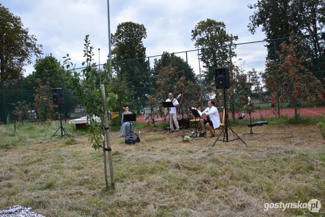 W harmonii z przyrodą - koncert w sadzie w Borku Wlkp.