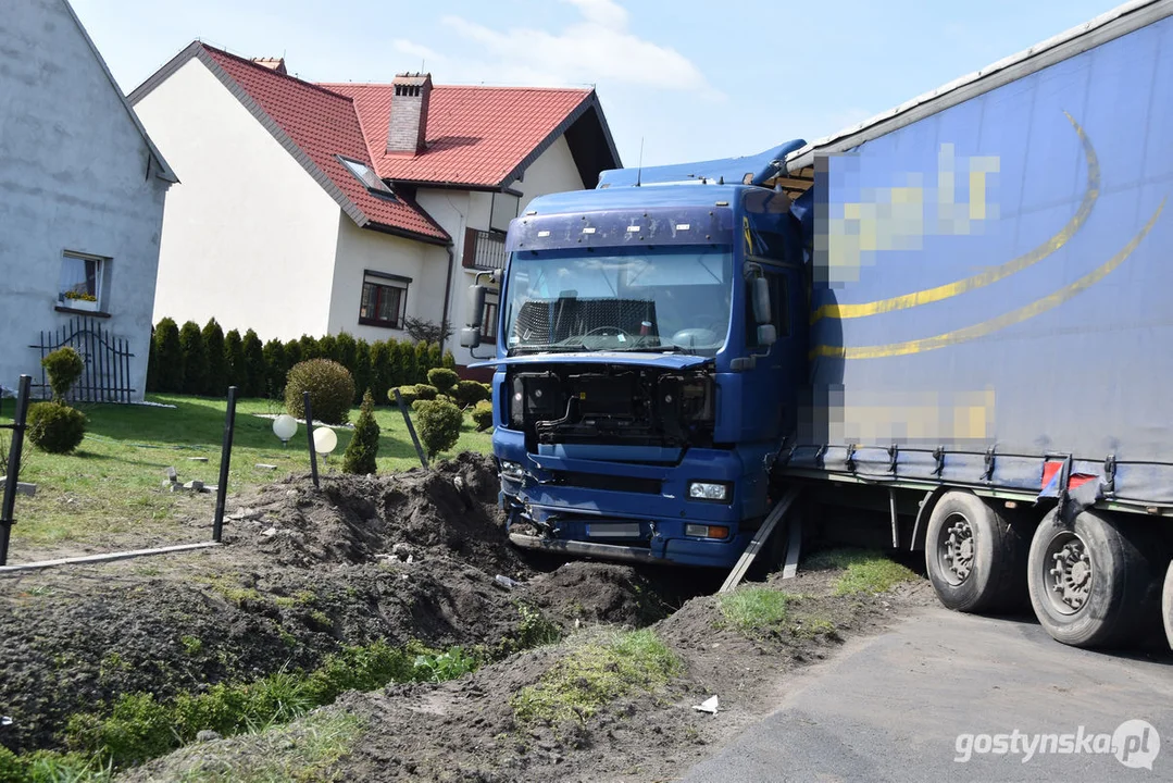 Zderzenie dwóch samochodów w Skoraszewicach (gm. Pępowo)