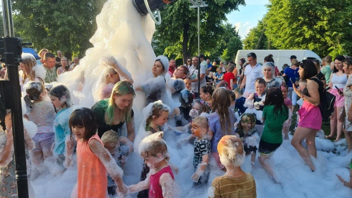 Dzień Dziecka w Nowym Mieście. Z kolorowymi proszkami i piana party