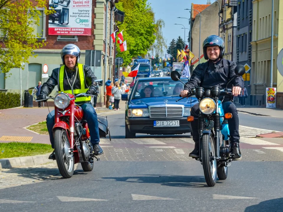 Majówka z klasykami. Pierwszy zlot pojazdów zabytkowych w Jarocinie