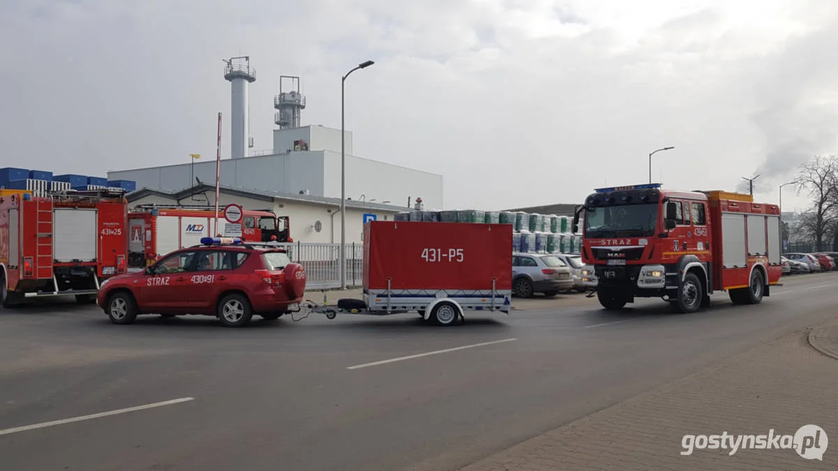 Ćwiczenia zastępów JRG oraz strażaków ochotników w zakładzie przetwórstwa spożywczego Pudliszkach