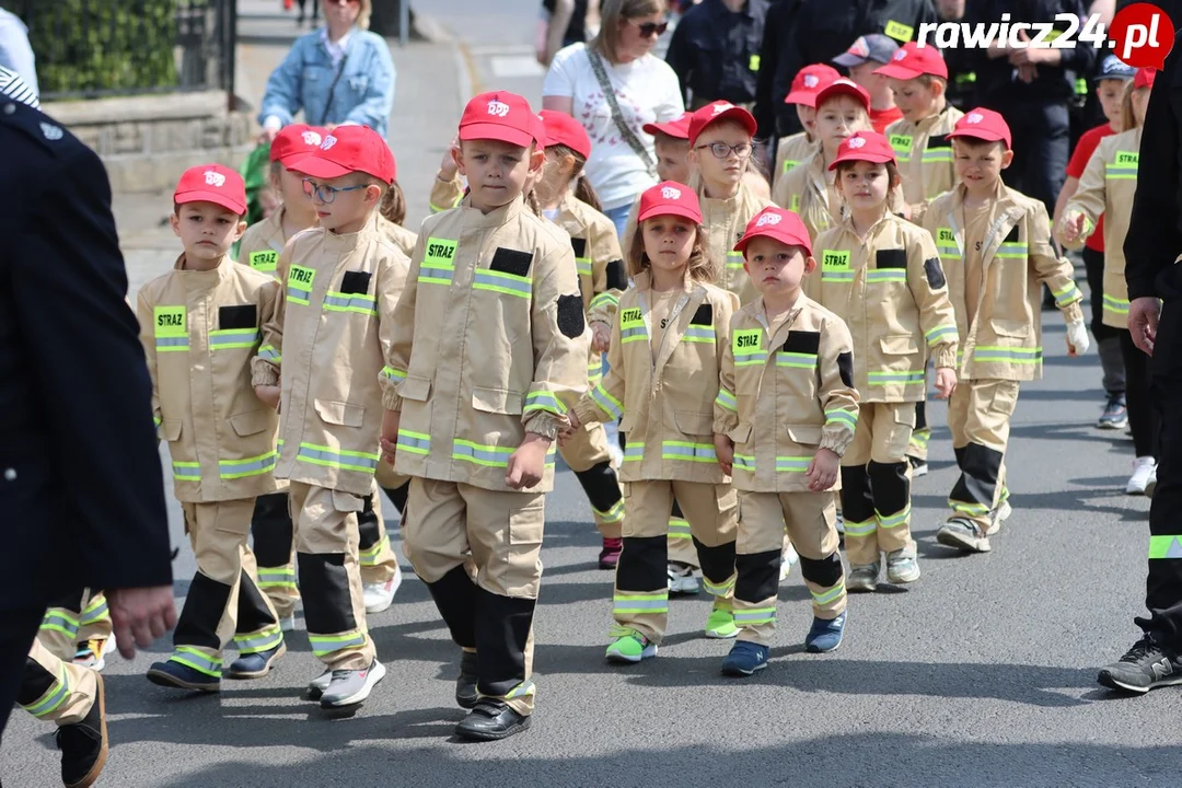 Dziecięce Drużyny Pożarnicze na zawodach w Miejskiej Górce