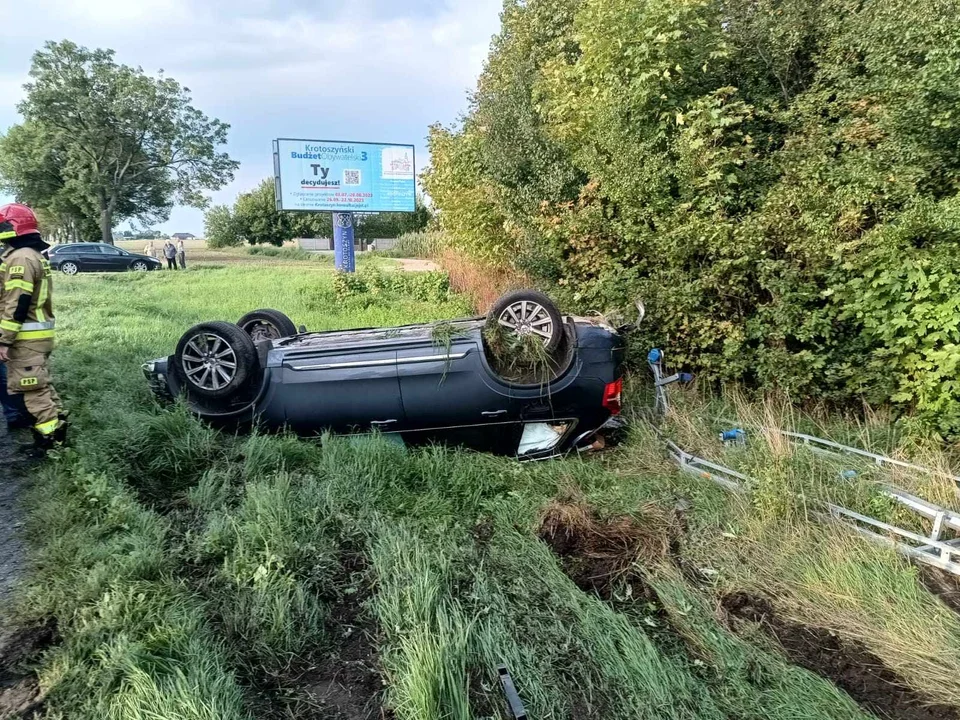 Krotoszyn. Zasnął za kierownicą i uderzył w inne auto [ZDJĘCIA] - Zdjęcie główne