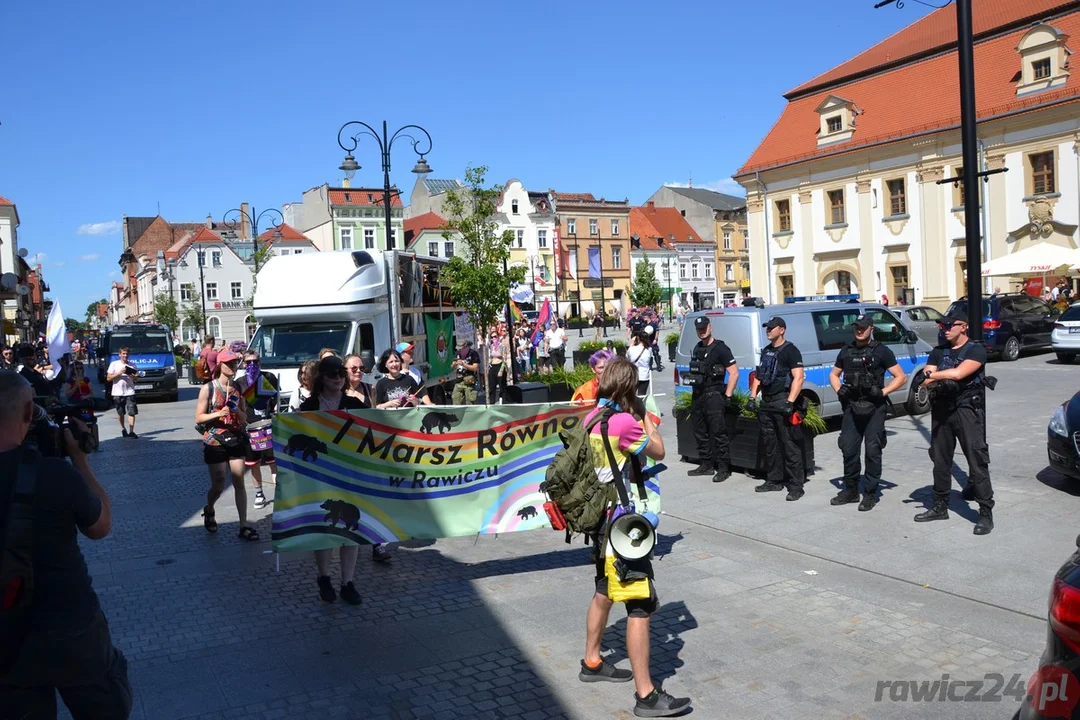 Marsz Równości i kontrmanifestacje w Rawiczu