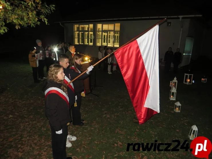 Wiersze i pieśni przy Dębie Pamięci w Konarach (ZDJĘCIA) - Zdjęcie główne