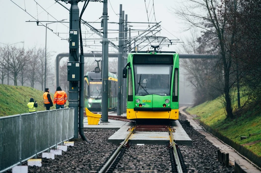 Testy na wyremontowanej trasie Poznańskiego Szybkiego Tramwaju