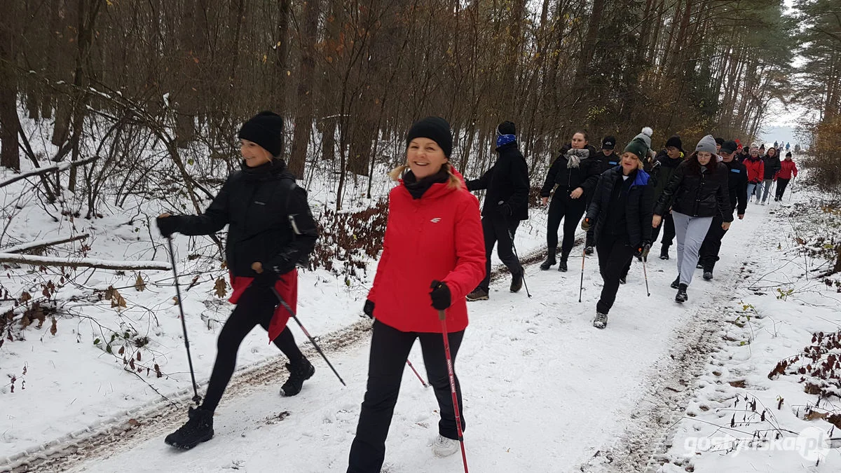 Mikołajkowy Charytatywny Marsz Nordic Walking „Idziemy dla Julki”