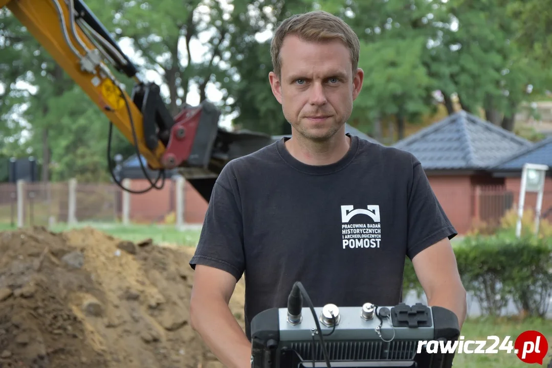 Na terenie Rawicza archeolog szuka grobu wojennego - Zdjęcie główne