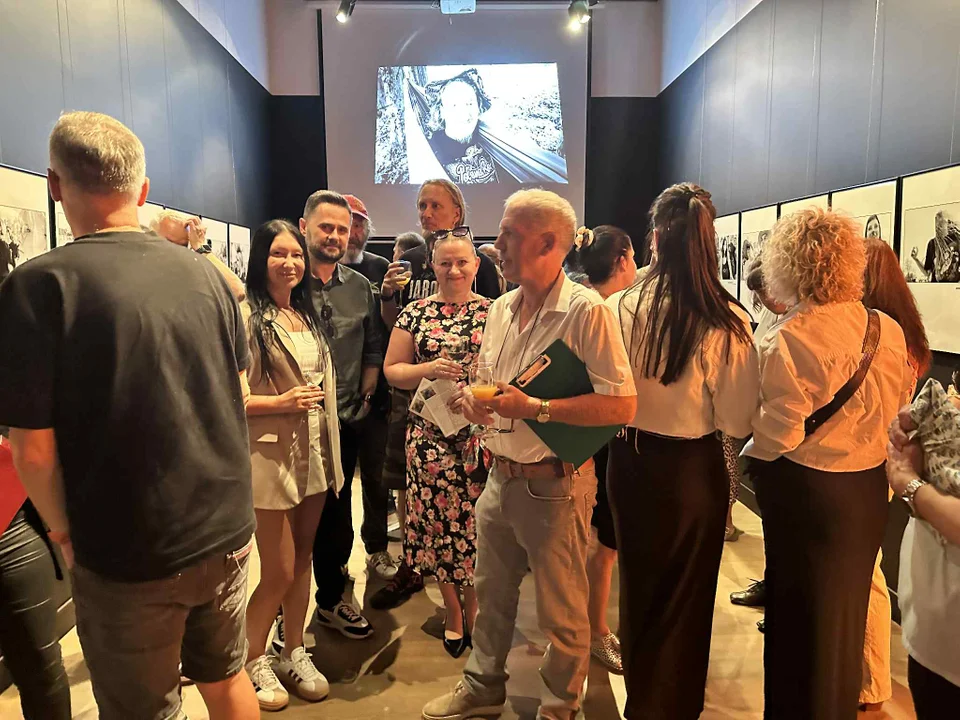 Wernisaż wystawy fotografii Franka Roosendaala "W drodze razem z muzyką rockową"