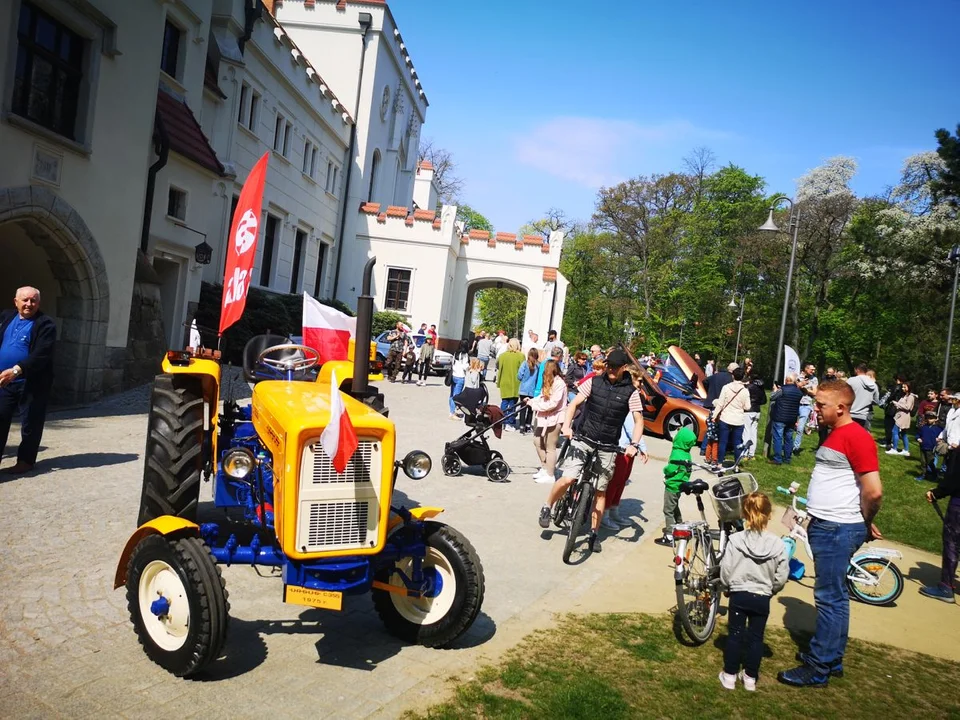 Majówka z klasykami. Pierwszy zlot pojazdów zabytkowych w Jarocinie