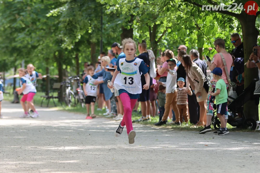 Sztafety szkolne w ramach 24h Rawickiego Festiwalu Sportu