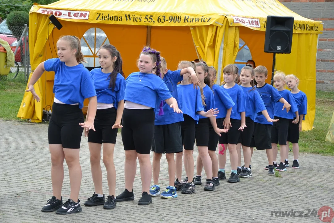 Festyn "Bezpieczne Wakacje z Mundurem" w Sobiałkowie