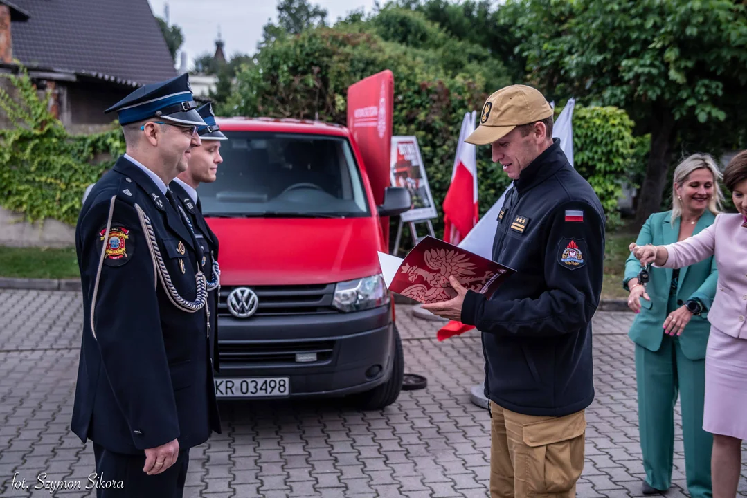 Krotoszyn. Przekazanie wozu pożarniczego