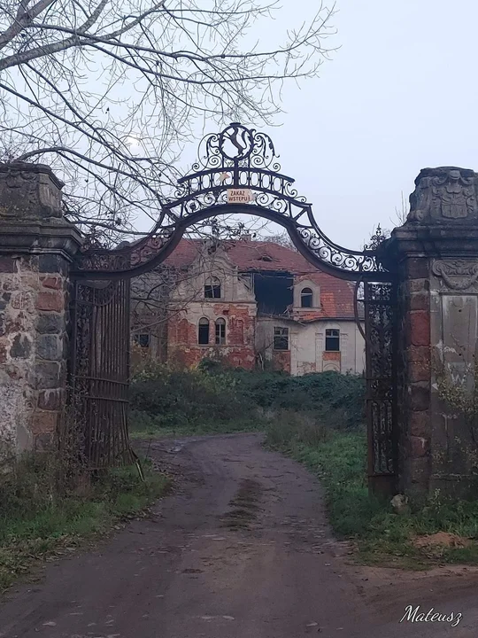 "Urbex Po Naszemu" w wykonaniu Sylwii i Mateusza