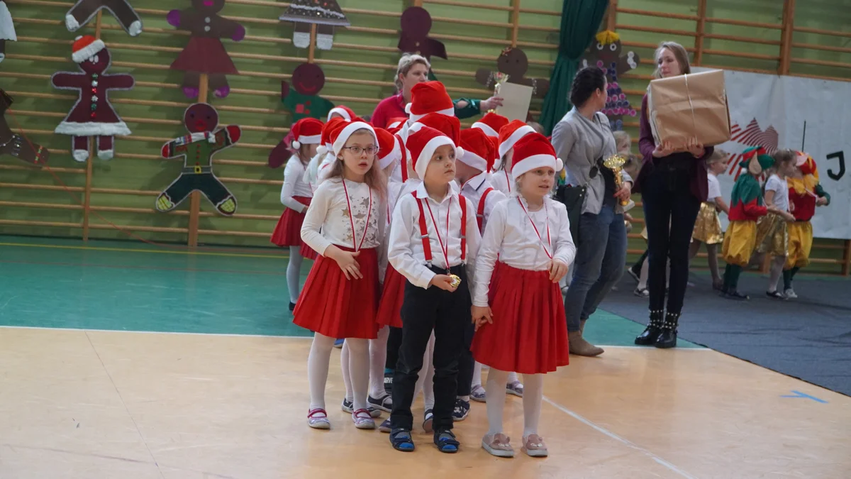 Mikołajkowy Przegląd Zespołów Tanecznych w Cielczy