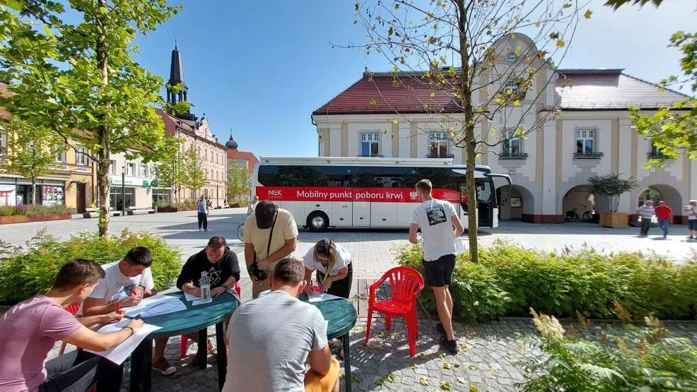 Akcja oddawania krwi na jarocińskim rynku