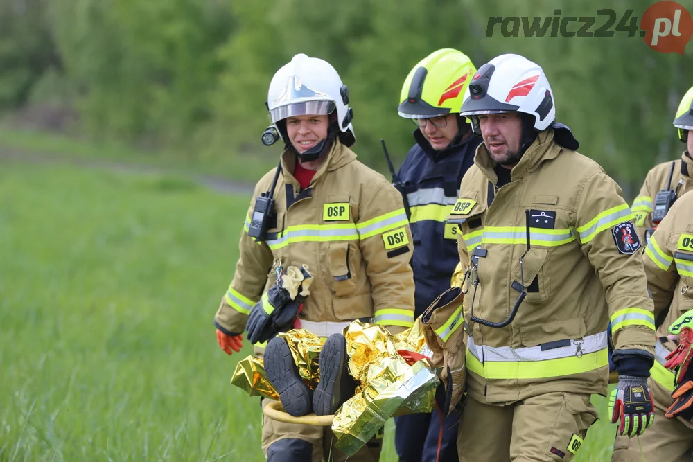 Pożar w lesie pomiędzy Zieloną Wsią a Dębnem Polskim