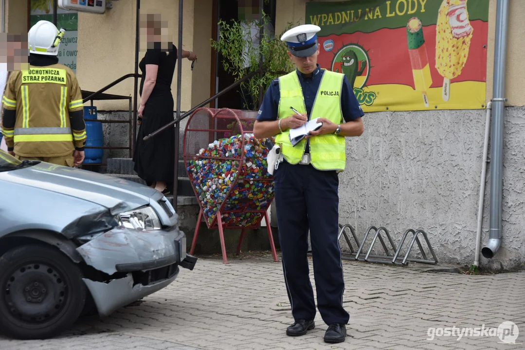 Zderzenie trzech samochodów na DK12