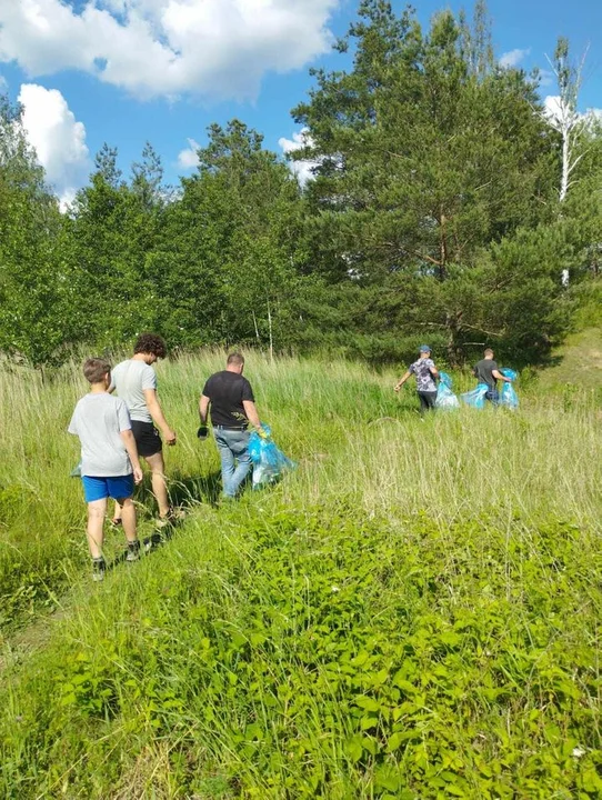 Posprzątali glinianki w Kwielniu