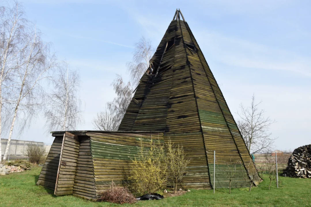 Pożar drewnianego wigwamu w Krobi