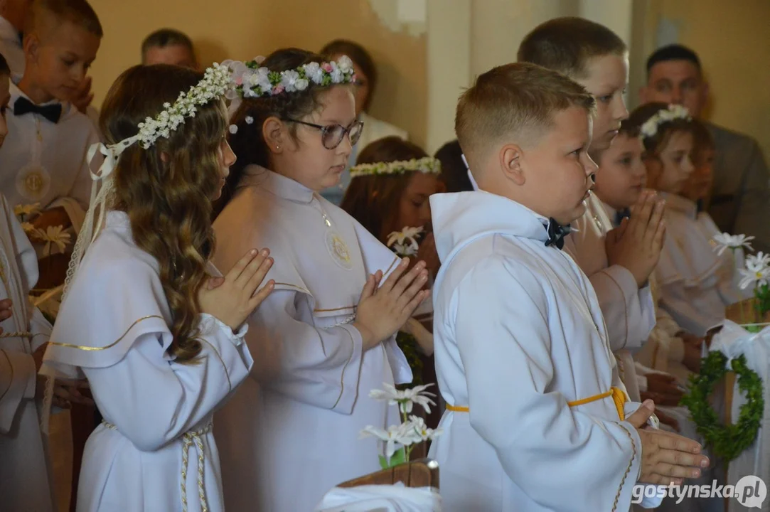 Pierwsza Komunia Św. w parafii pw. św. Jadwigi w Pępowie