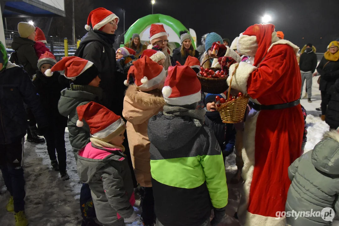 I Bieg Mikołajkowy na stadionie w Gostyniu